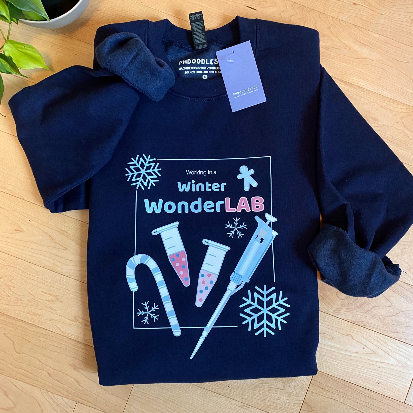 Winter WonderLAB sweatshirt