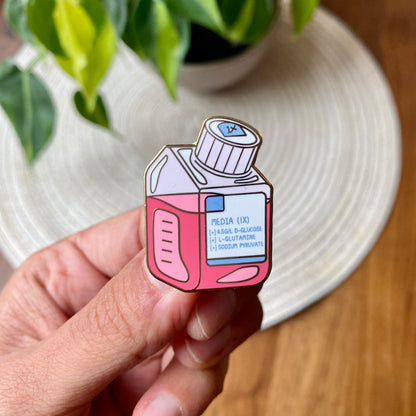 Media bottle enamel pin (blue)